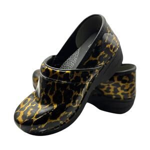Dansko XP 2.0 Wild Leopard Patent Leather Clogs Size 38 Slip Resistant